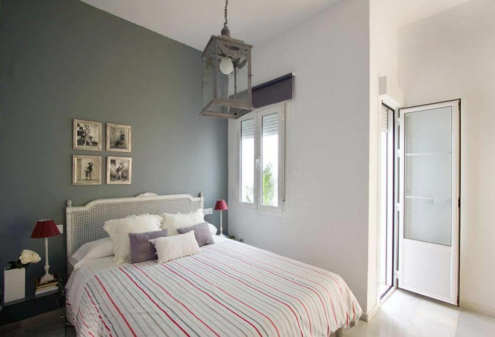 Apartamentos Plaza Pilatos Seville Exterior photo